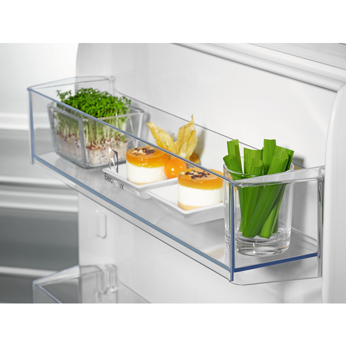 Electrolux - Iebūvējams ledusskapis ar saldētavu - LNS5LE18S