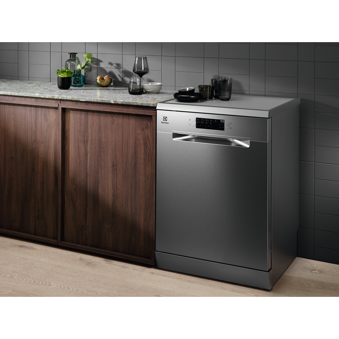 Electrolux - Brīvstāvoša trauku mazgājamā mašīna - ESM48210SX