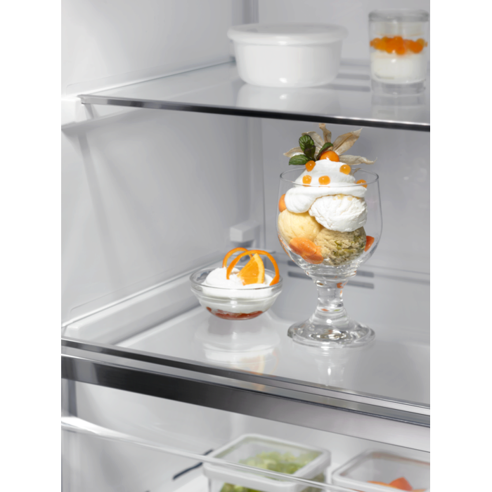 Electrolux - Brīvstāvoša saldētava - LUS7ME28B