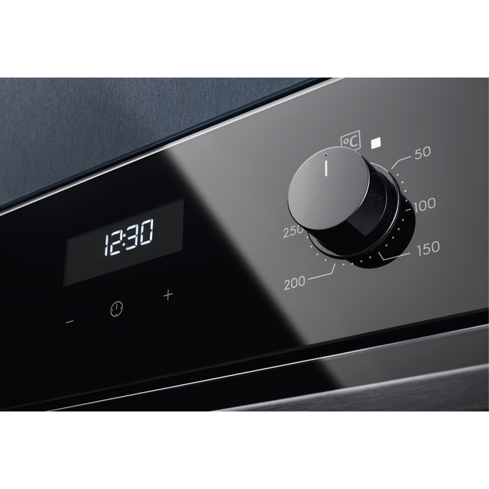 Electrolux - Cepeškrāsns - EOF5C50BZ
