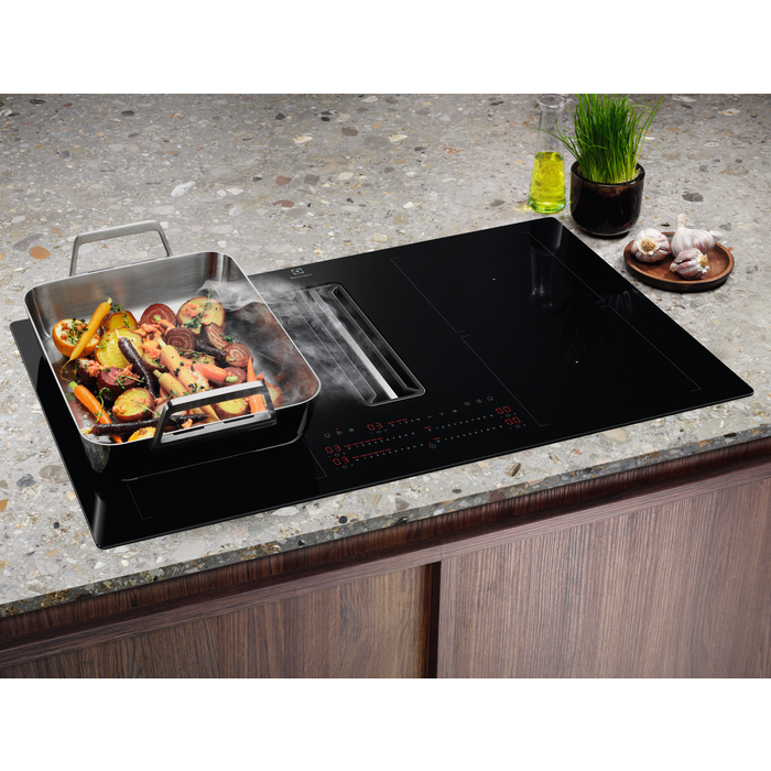 Electrolux - Plīts virsma ar nosūcēju - KCC84453CK