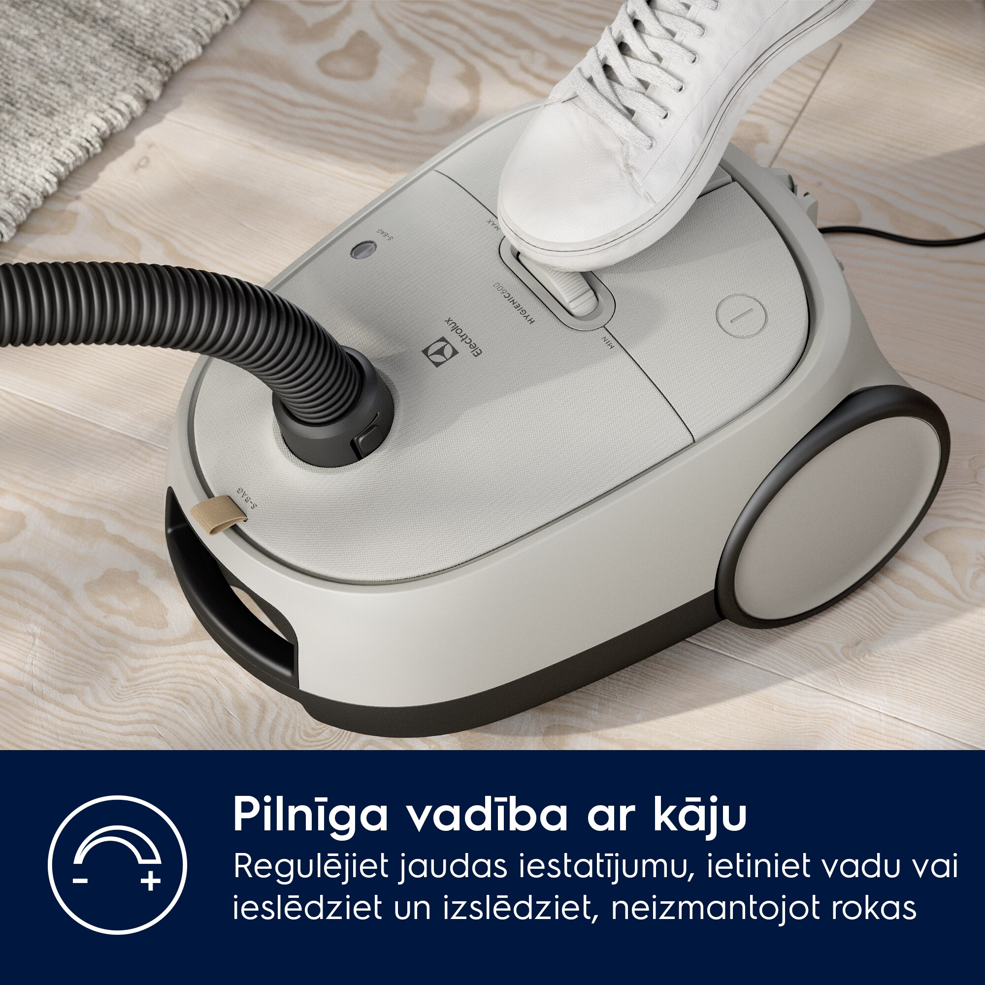 Electrolux - Putekļsūcējs ar vadu - EB61H6SW