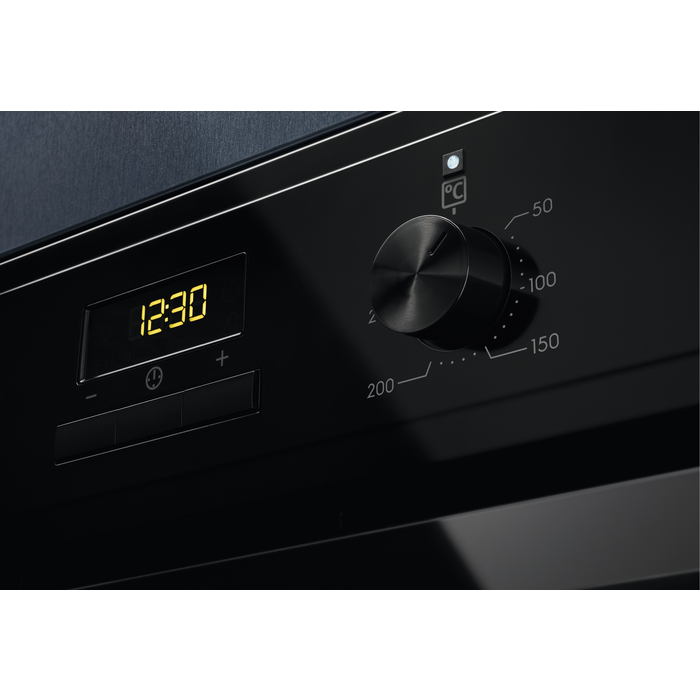Electrolux - Cepeškrāsns - EOF3H50BK