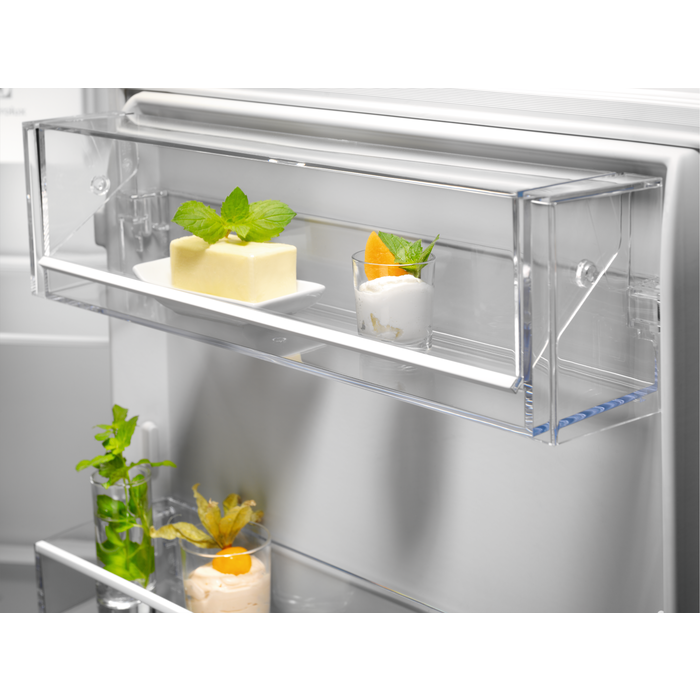 Electrolux - Iebūvējams ledusskapis ar saldētavu - E7TNGE75S