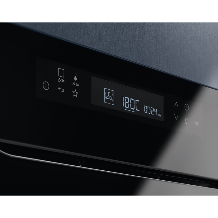 Electrolux - Cepeškrāsns ar pirolīzi - EOE7P31Z