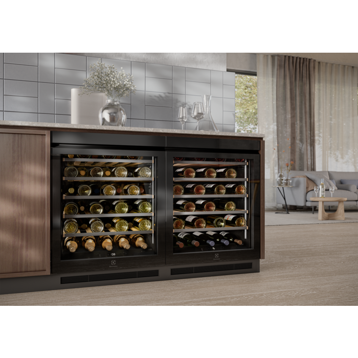 Electrolux - Vīna dzesētājs - EWUS040B8B