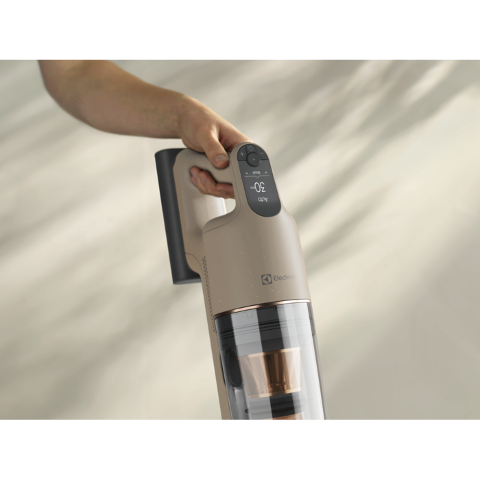  Improved pistol grip is intuitively designed for precise control