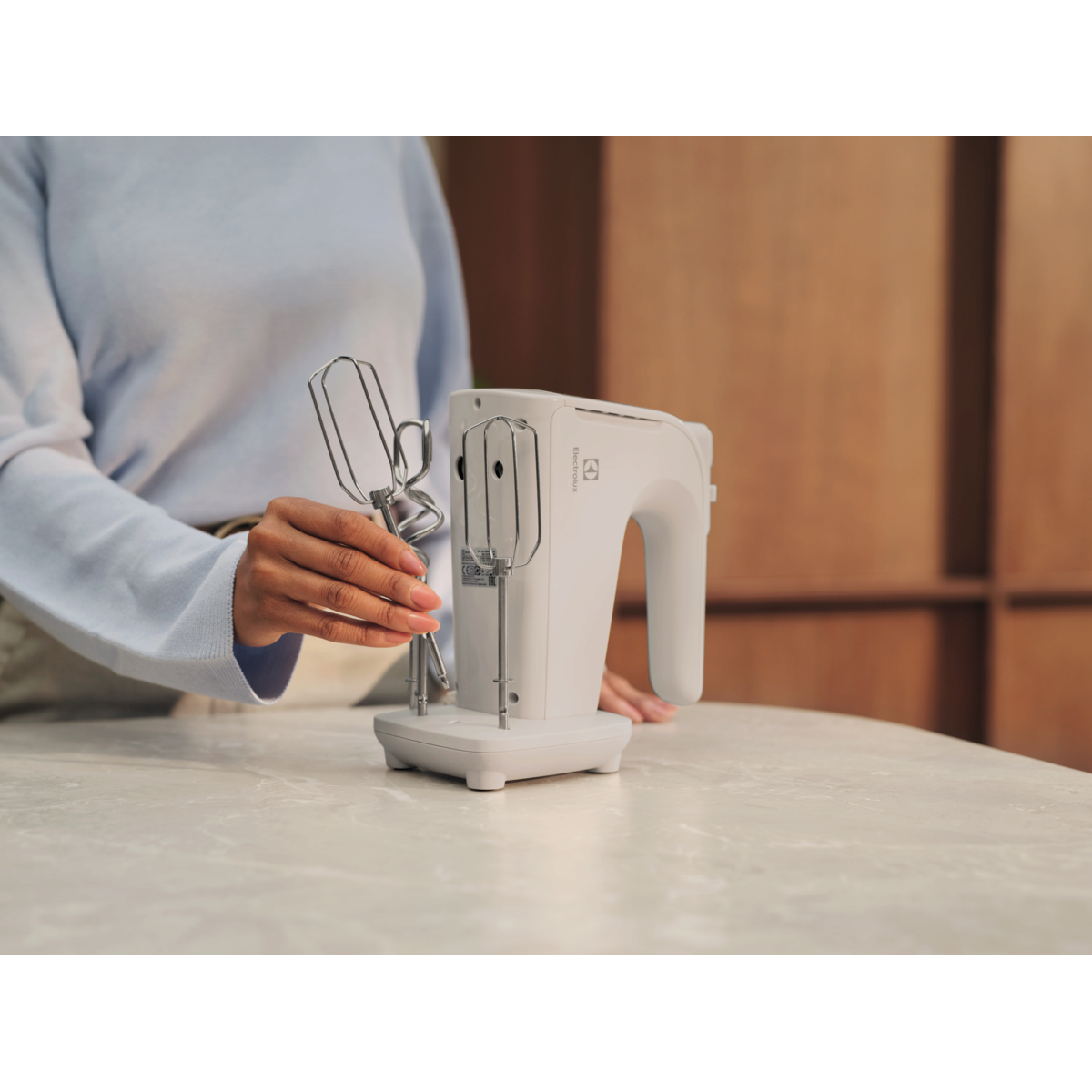 Electrolux - Rokas mikseris - EHM4W