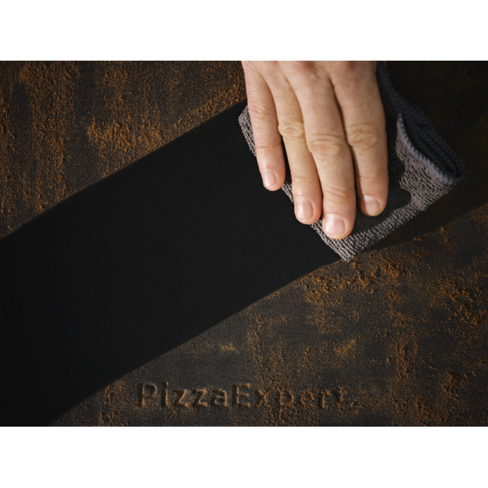 Pizza expert cast iron tray: Durable and easy to clean