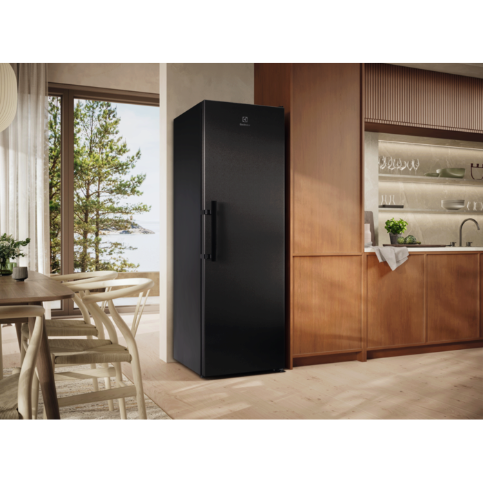 Electrolux - Brīvstāvošs ledusskapis - LRC8ME39B