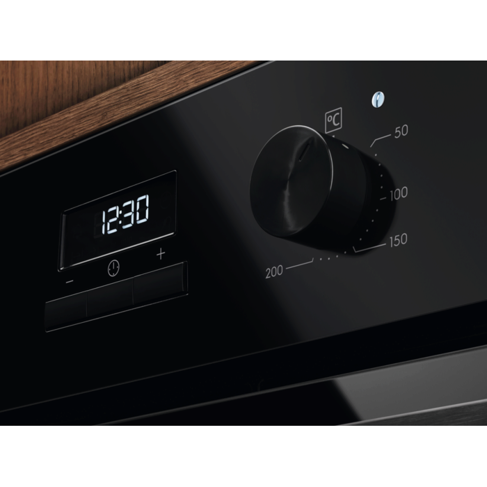 Electrolux - Cepeškrāsns - LOH3H00BK