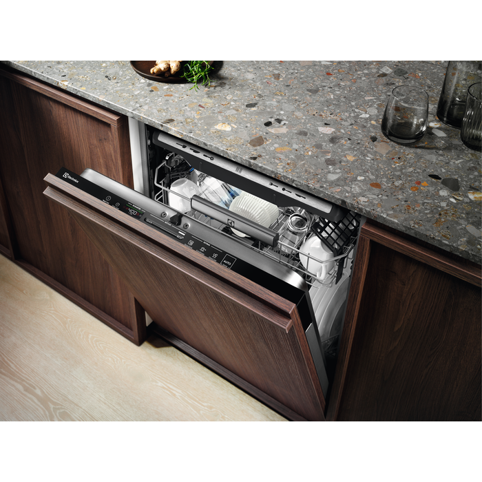 Electrolux - Trauku mašīna 60cm - EEG68600W