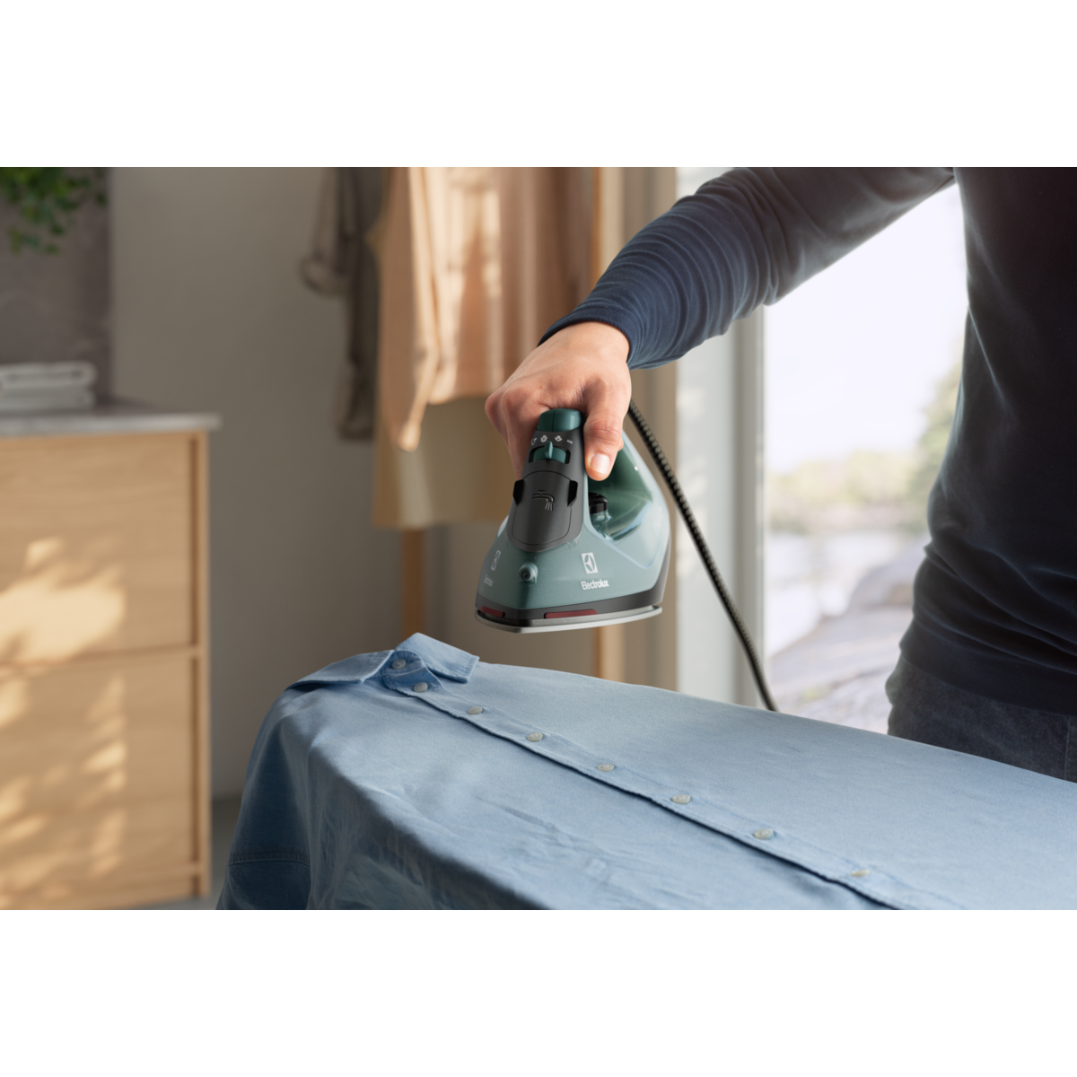 Electrolux - Tvaika gludeklis - E5SI2-2AM