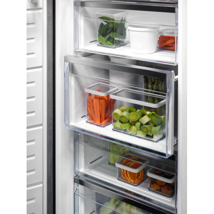 Electrolux - Brīvstāvoša saldētava - LUS7ME28B