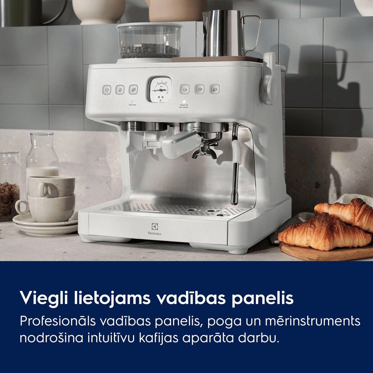 Viegli lietojams vadības panelis Profesionāls vadības panelis, poga un mērinstruments nodrošina intuitīvu kafijas aparāta darbu