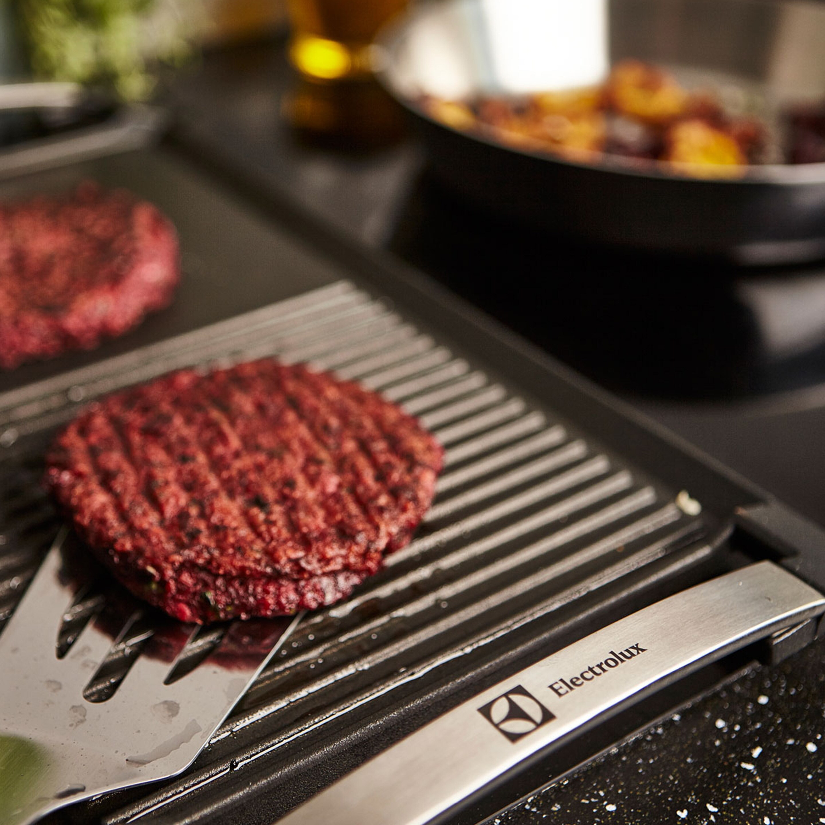 Biešu burgers uz Electrolux plancha grila