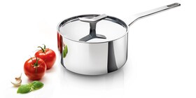 Infinite Chef katls ar svaigiem tomātiem un ķiplokiem
